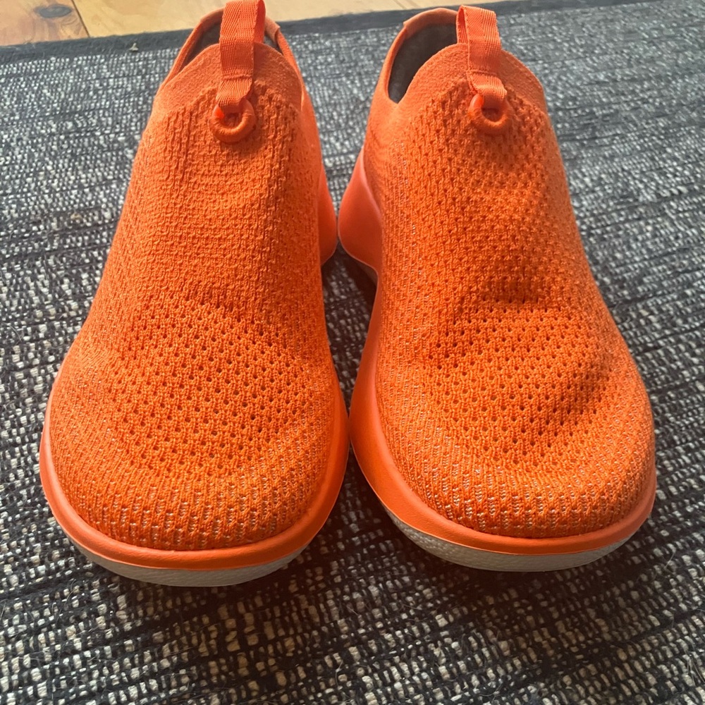 Women’s size 9 orange slip on Allbirds - Picture 7 of 10
